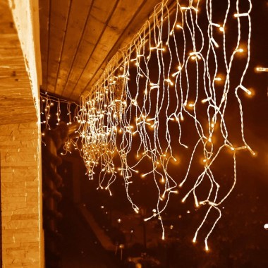 SOPLE-300LED-LAMPKI-CHOINKOWE-ZEWNETRZNE-15m-Kolor-lampek-bialy